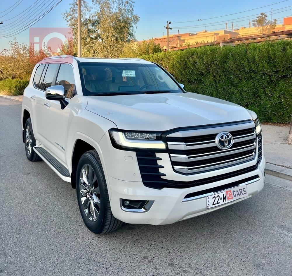 تۆیۆتا لاند کروزەر